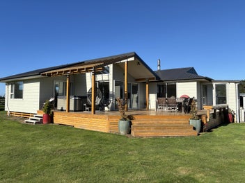 Versatile lifestyle property on 8.38 ha