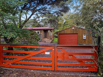 Rustic Farm House | Entry Level Lifestyle
