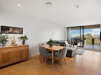 Owners purchased - ready to move in!