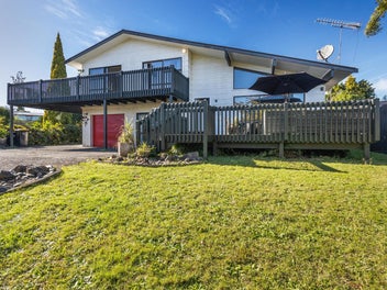 Tranquil family haven with unmatched rural views