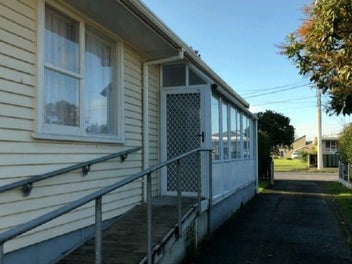 Image 1 of 3