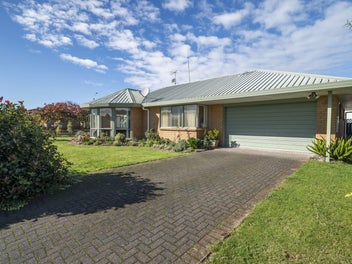 Image 1 of 20