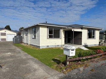 Image 1 of 7