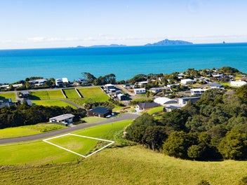 Where Golden Mornings Meet Sea Breezes