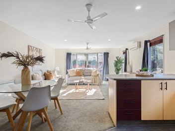 Stylish, Spacious & Central