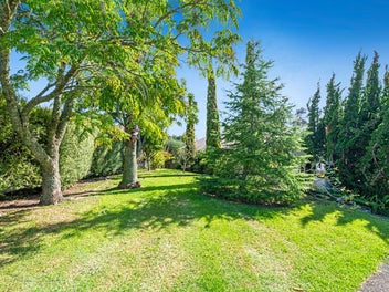 1099sqm of Potential & Opportunity!