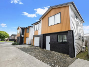 Spacious Living in a Prime Location!