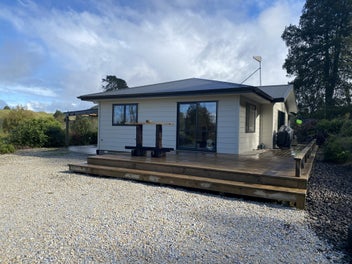 Image 1 of 7