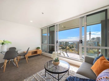 Bank Friendly 2 Bed with Spectacular Views