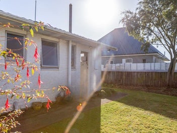 Sunny Outlook, Buyers Dream