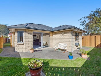 Rare, modern, single level living