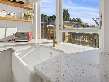 CAMBORNE LIVING AT ITS BEST - RV $860,000