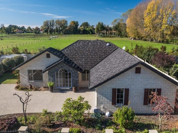 Spacious, Sunny & Secure - The Perfect Haven