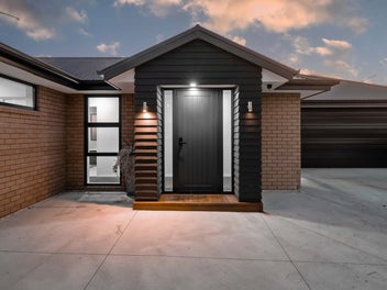 Sunny, Private and Spacious Family Home