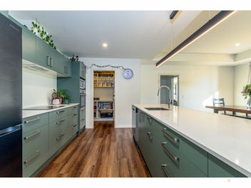 Outstanding Opportunity on Oak