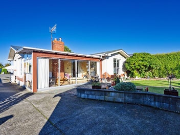 Lovely, light home - Subdivision potential
