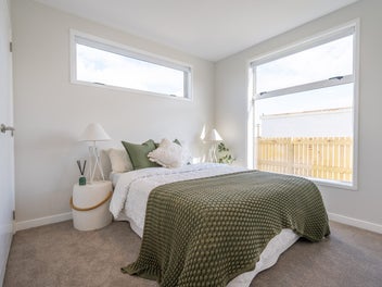 Duplex Dream – Chic 3 Bed, 2 Bath in a prime spot!