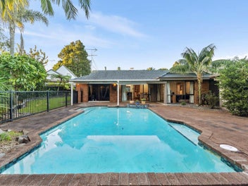 Family Retreat on 784sqm – Pool, Space & Prim...
