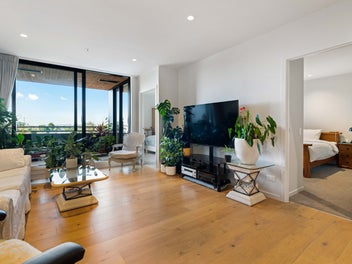 Urban Chic - Good as new