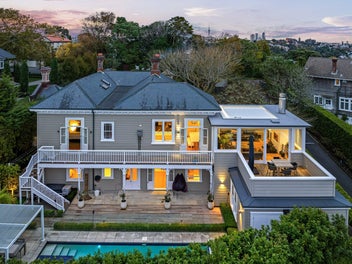 Timeless Luxury, Prime Location