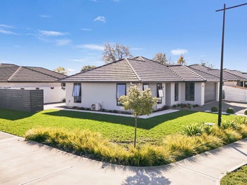 Stylish Living in Berryfields