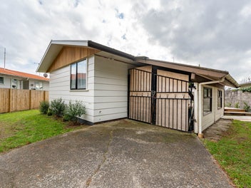 Charming Family Home in Deanwell