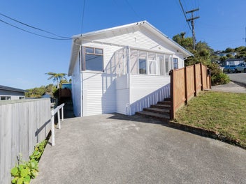 Sunny, Location & Endless Potential!
