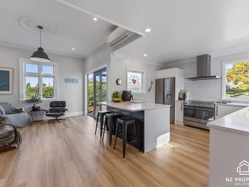 Pristine, Renovated Villa - Simply Stunning!