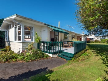 Another SOLD by Mona Lisa !