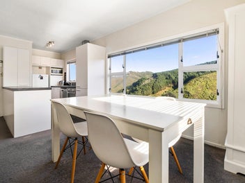 SMART STARTER WITH VIEWS & SUN