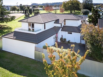 Easy care lifestyle with park outlook