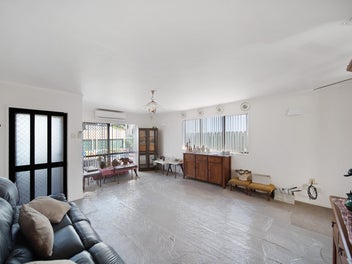 Brick & Tile in Central Papatoetoe-No Auction