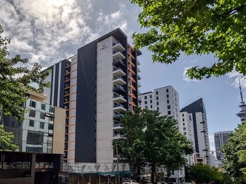 Modern CBD Apartment - Motivated Vendor