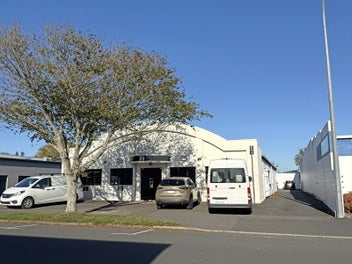 Image 1 of 14