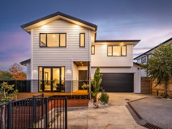 Visionary, Pristine, 5 Bedrooms & Top Schools