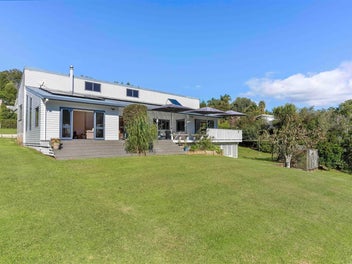 A Slice Of Whangamata Heaven