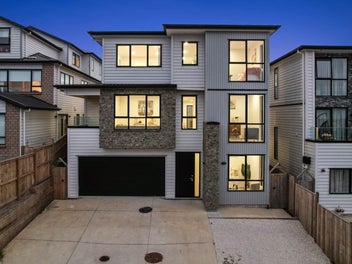 Breath-taking Rangitoto Views – Brand New Luxu...