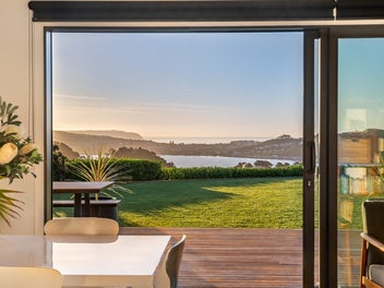 SECLUDED & PRIVATE FAMILY LIVING AT IT'S BEST!