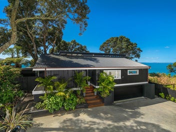 Clifftop sanctuary: Effortless coastal living