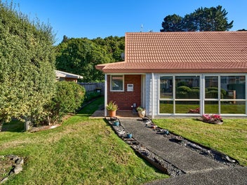 Maintained, Secure + Sunny!