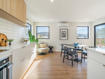 High Street – Last End Unit Available