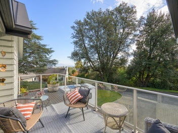 Exceptional Elegance in Montebello