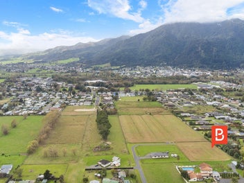 Here's land and view, now the rest is up to you!