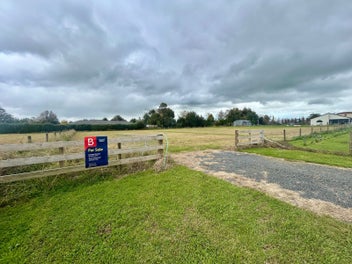 Here's land and view, now the rest is up to you!