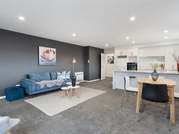 Fabulous downsize or lock and leave