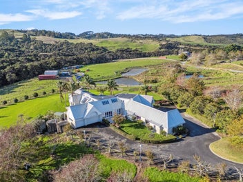 Ultimate Rural Escape with Dual Dwellings