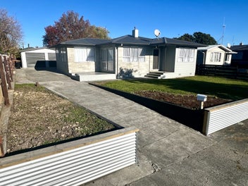Image 1 of 20