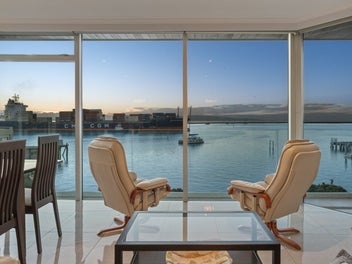 Stunning waterfront living