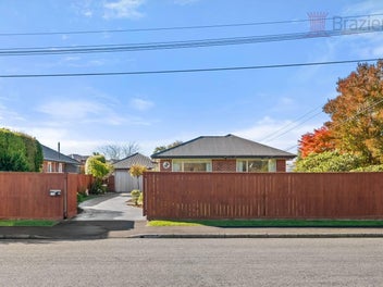 Family sized, Double Glazing, Larger Garage