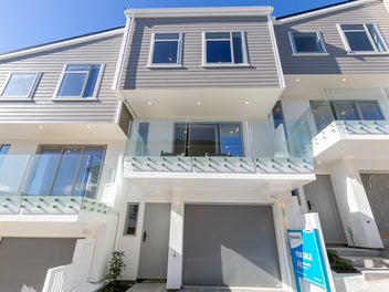 Brand New Stylish Quality Build in the Bay!